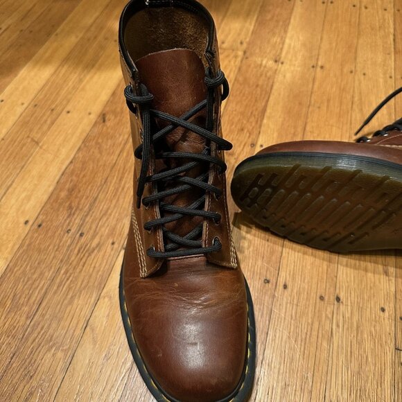 Dr. Martens 1460 - 8-eye - Orleans Leather - Discontinued - US 10M / UK 9M - Picture 3 of 8